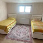 Cozy Ground Floor Apartment