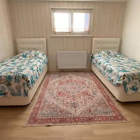 Cozy Ground Floor