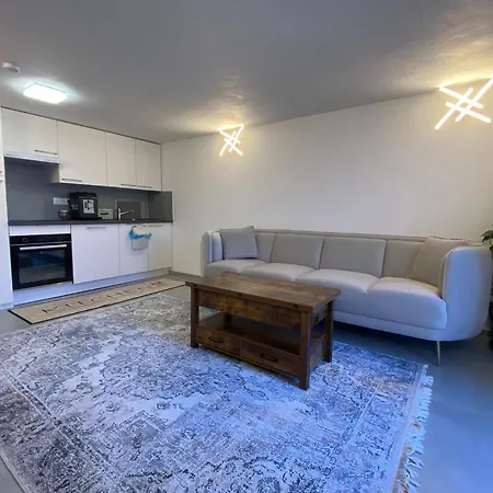 Cozy Ground Floor Apartmán